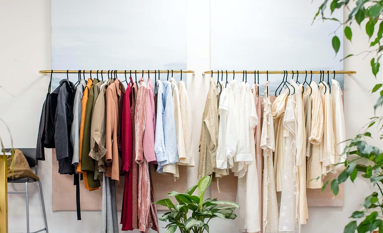 Hitro in brez stresa: Kako urediti menjavo garderobe